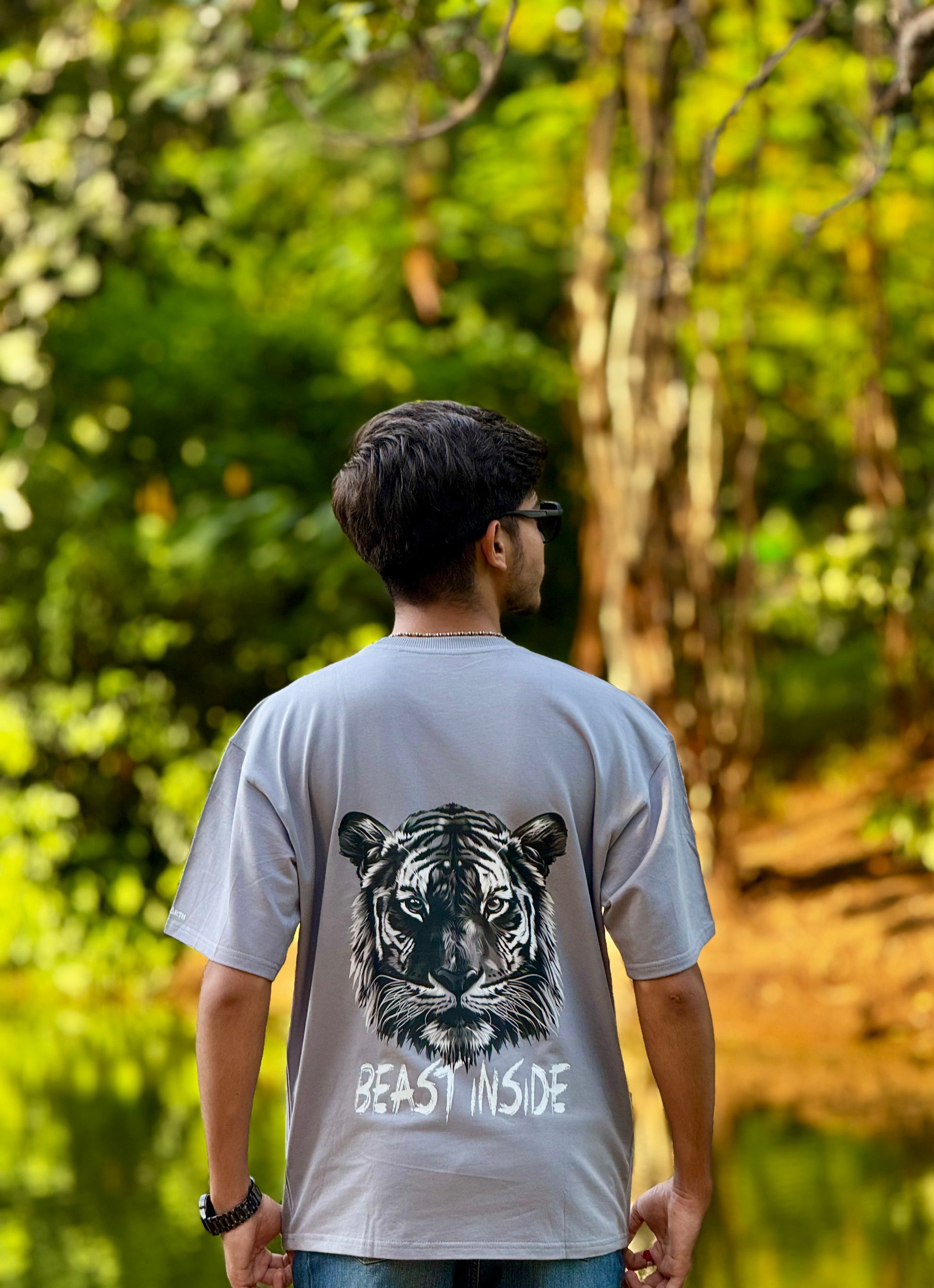 BEAST INSIDE - Architect Gray OverSized Fit T-Shirt