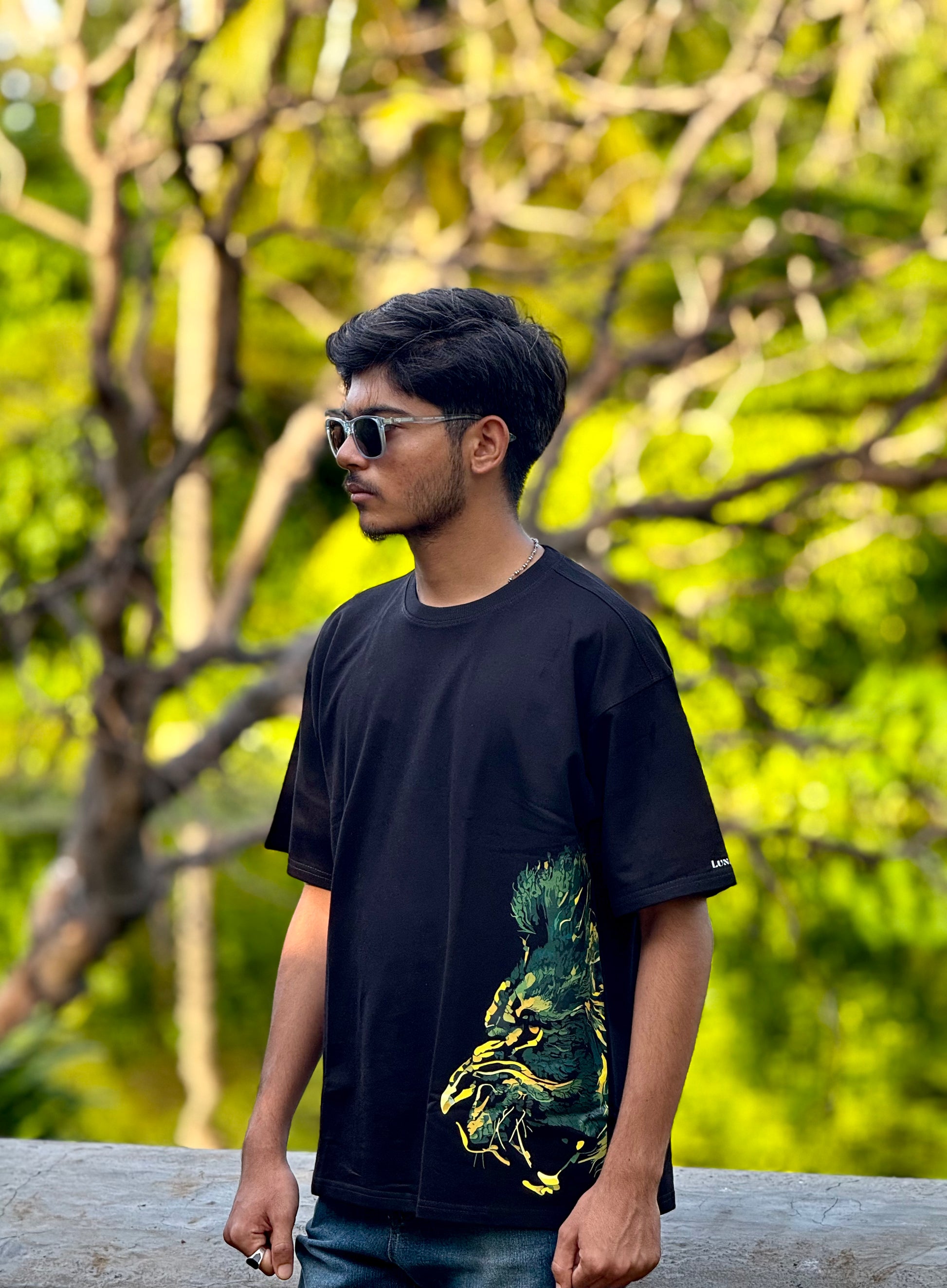 LION's ROARNESS - OverSized Fit T-Shirt