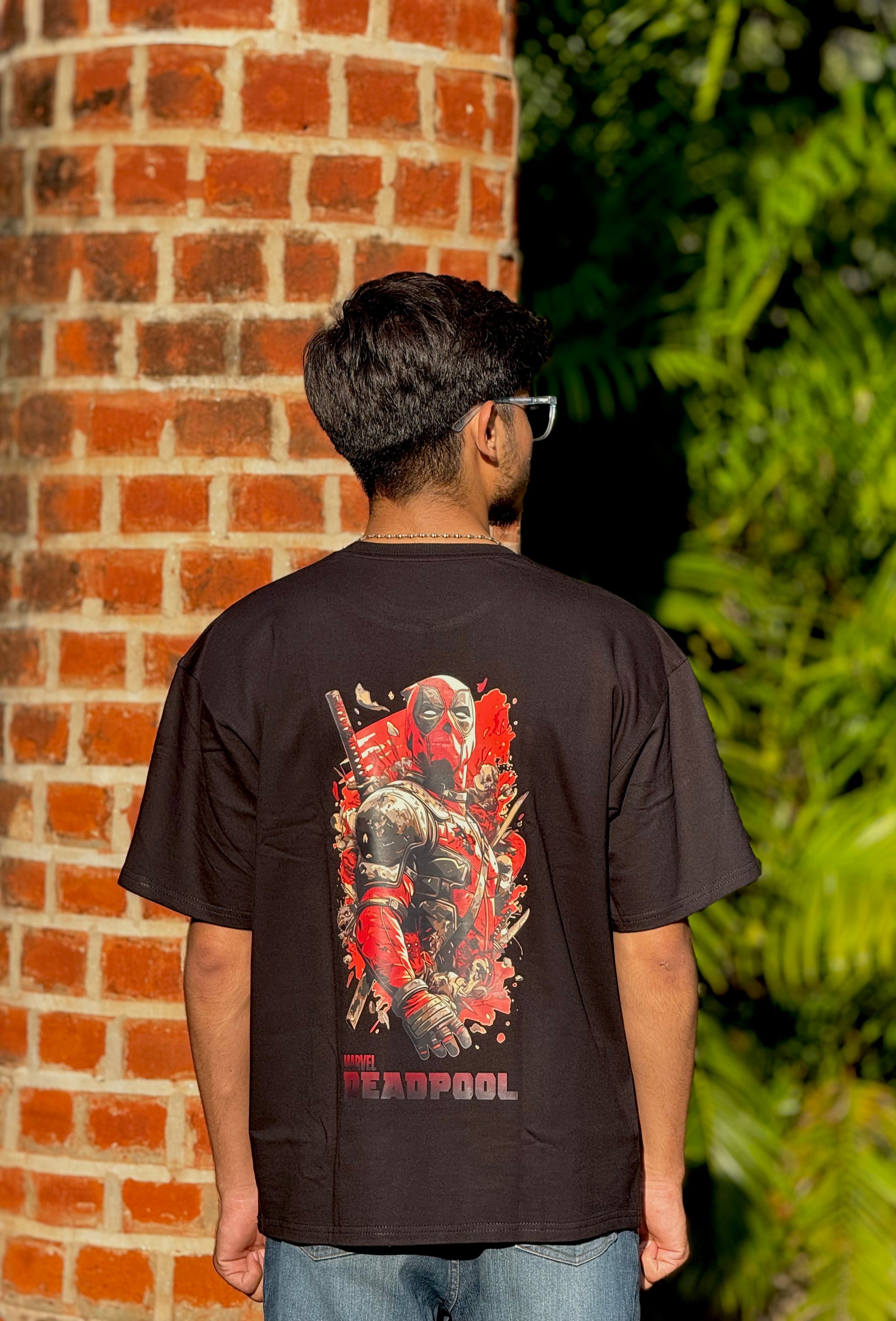 MARVEL's DEADPOOL - OverSized Fit T-Shirt