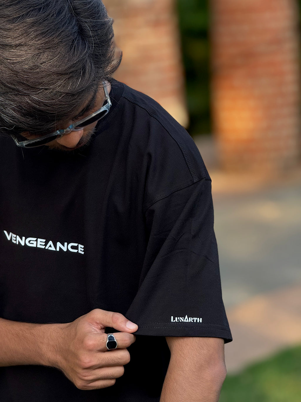 EAGLE's VENGEANCE - OverSized Fit T-Shirt